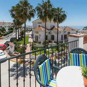 https://apartamentos-chimenea-playa.1costadelsol.com