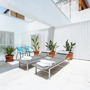 https://virgenes-singular-apartments.es-andalucia.com